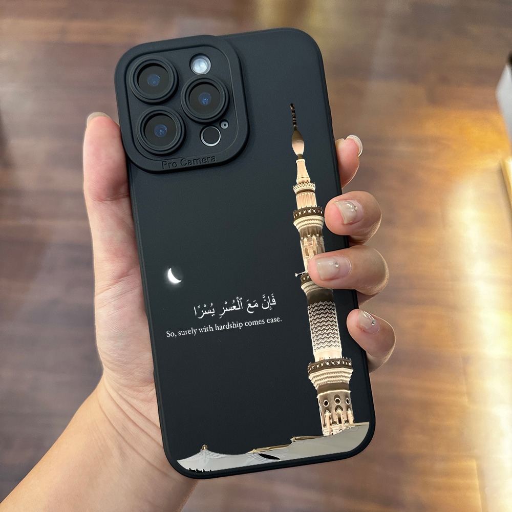 غطاء هاتف أسود بتصميم برج مسجد - مراجعة Apple Iphone 15 Pro Max وسعره