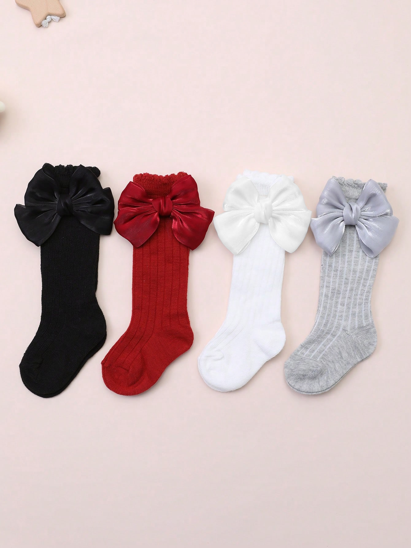 4 أزواج من جوارب الفتيات الصغي - مراجعة Baby Sock Oximeter وسعره